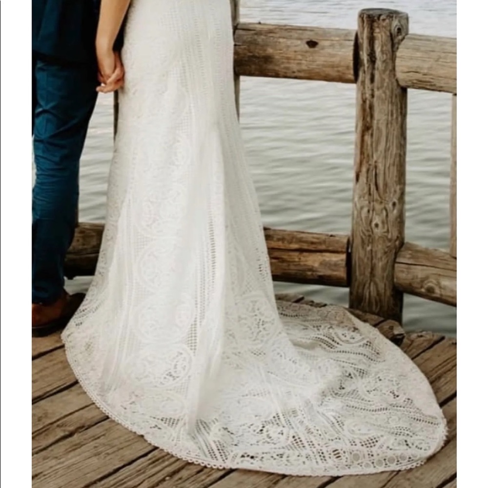 Designer Jane Hill Eden White Label Collection Bohemian wedding gown - Picture 5 of 11